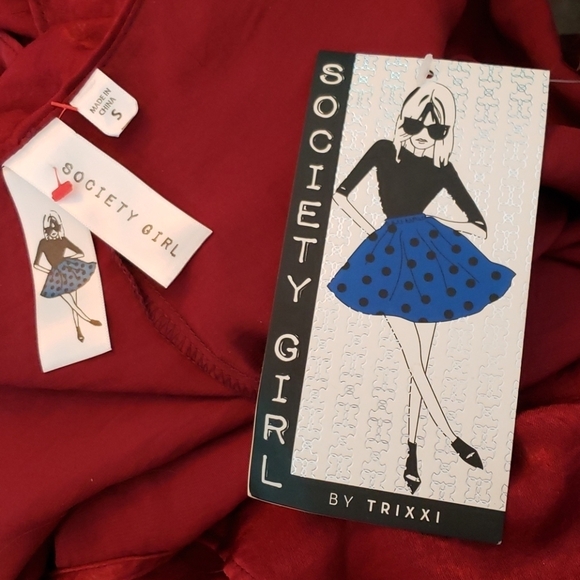 Society Girl Plum Cold Shoulder Ruffled Top Size S - Picture 6 of 8